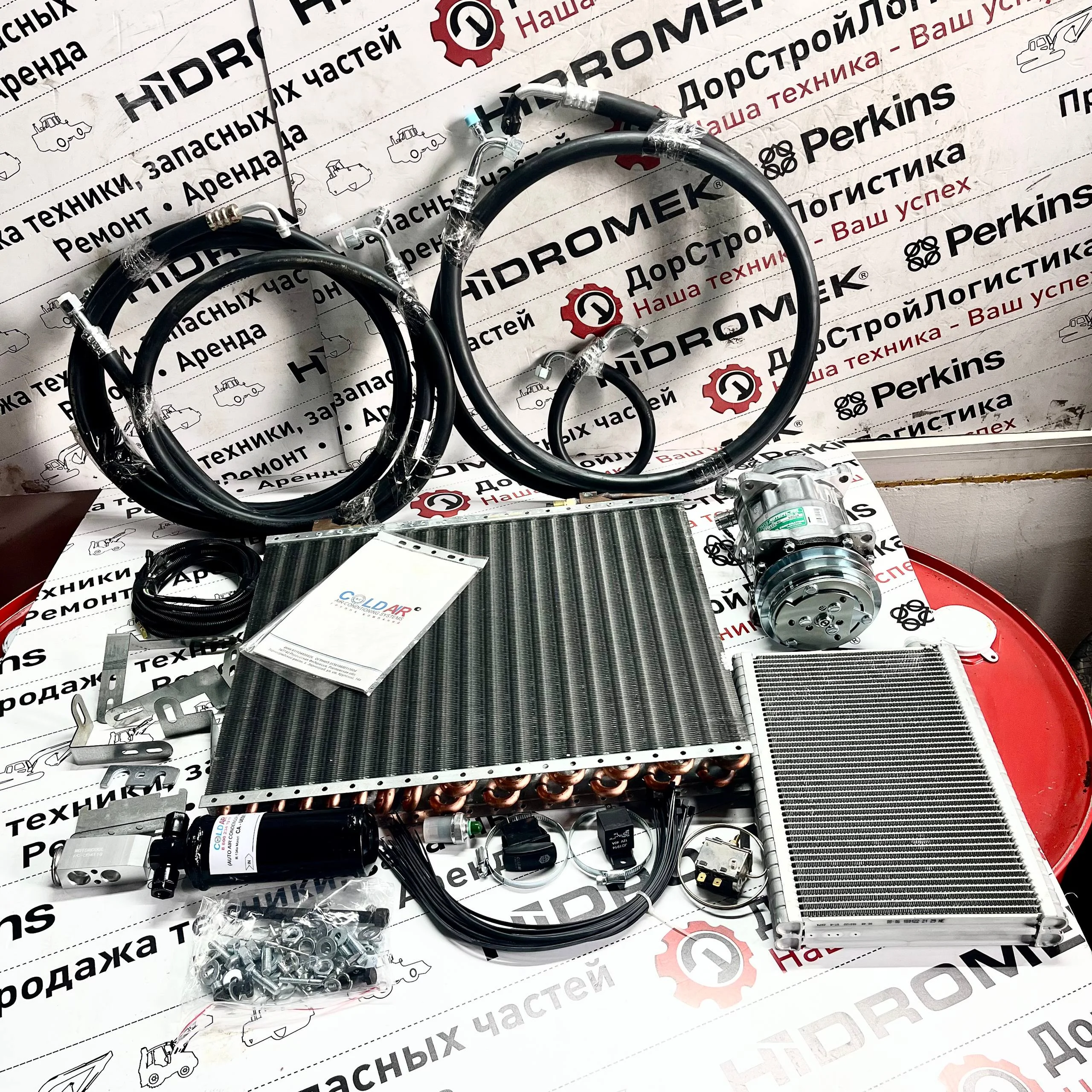 Комплект кондиционера на Hidromek 102B/S (встроенный) 12в