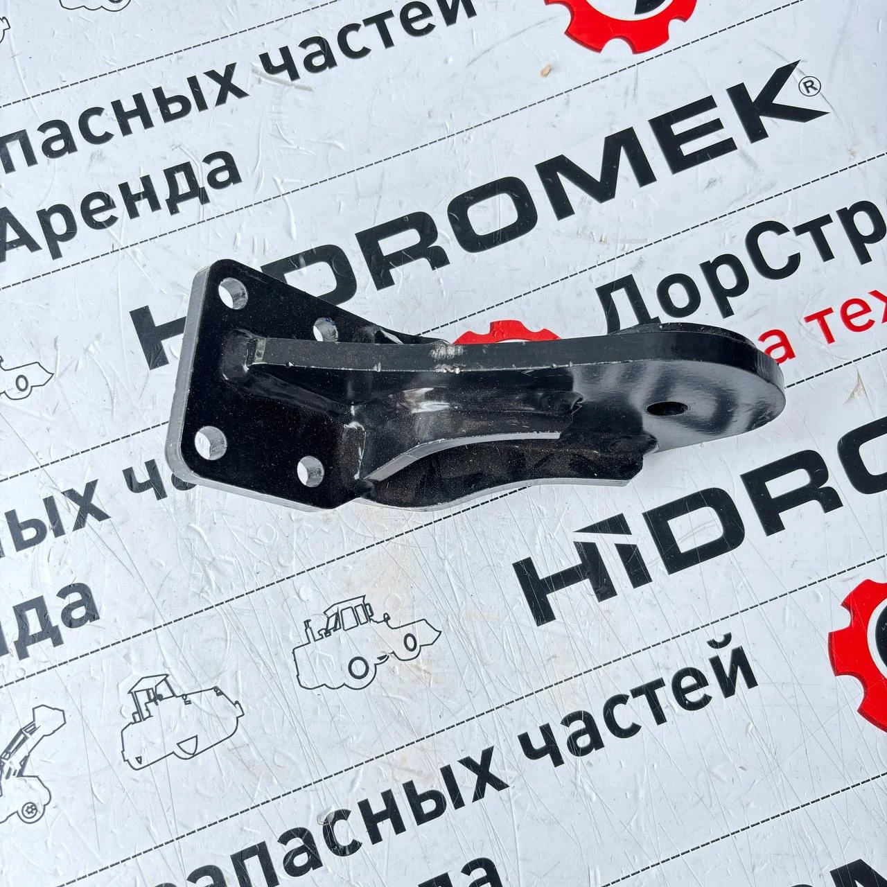 Кронштейн двигателя левый Perkins 102B