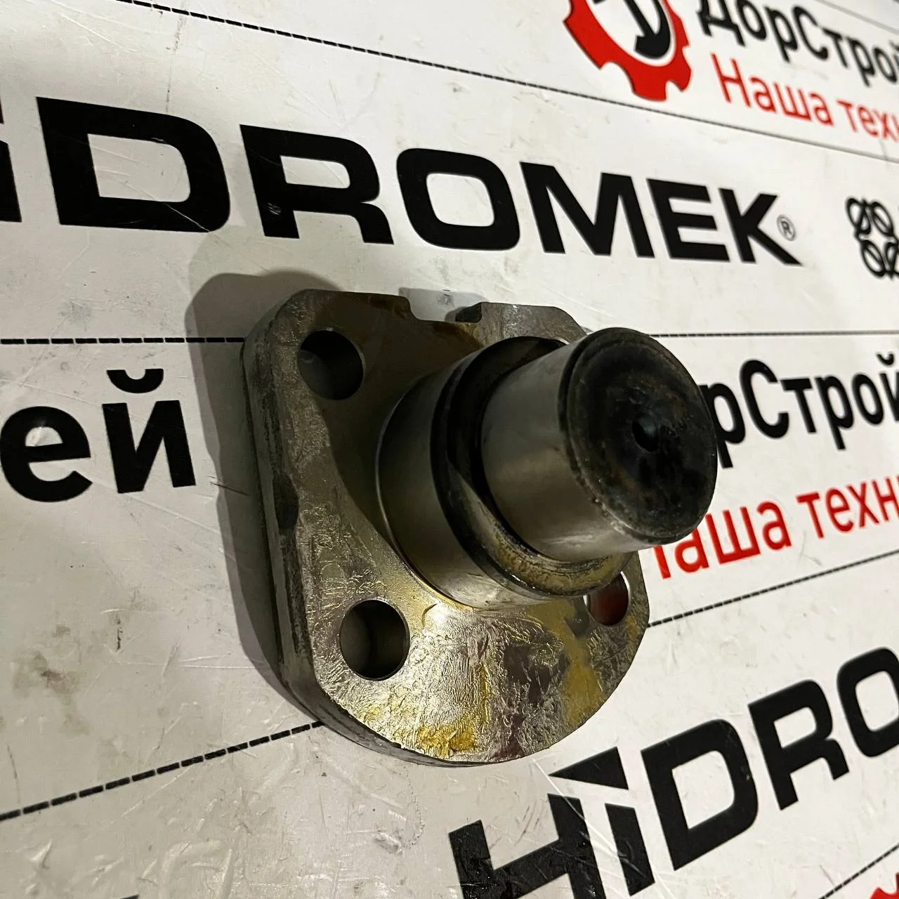 Шкворень верхний моста Carraro / 320-7369