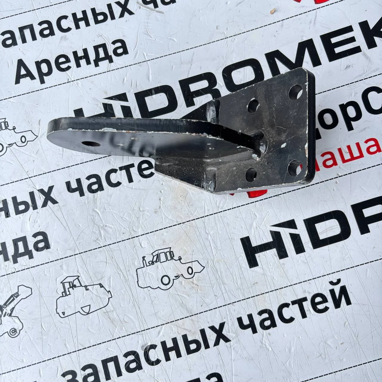 Кронштейн крепления, правый, задний двигателя PERKINS HIDROMEK 102S ALPHA
